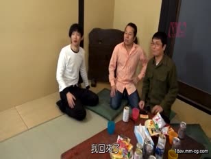 KIL-041-[中文]優等生的研討會同學隻身1個女生的來參加聚餐。