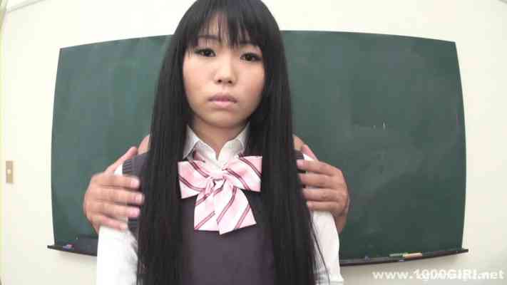 1000giri 2012-04-04 Aiko 女子校フェチ～ボーダーパンツのシミ
