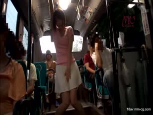 GVG-035-[中文]拜託性騷擾的變態人妻 主動搭上變態公車潮吹的巨乳嫩妻 初美沙希